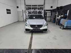 Silber Gebraucht 2014 Mercedes E63S AMG AMG Limousine | 46.800 €