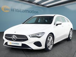 Weiß Gebraucht 2024 Mercedes CLA180 Limousine | 31.649 € (Fairer Preis)