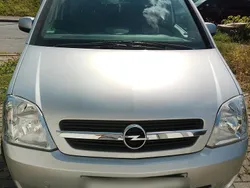Silber Gebraucht 2004 Opel Meriva Enjoy Van / Kleinbus | 2.800 € (Fairer Preis)