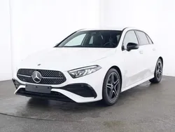 Weiß Gebraucht 2023 Mercedes A180 Kleinwagen | 34.890 € (Teuer)