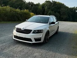 Weiß Gebraucht 2016 Skoda Octavia RS Kombi | 14.700 € (Fairer Preis)