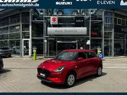 Rot Neu 2025 Suzuki Swift Club Limousine | 18.490 €