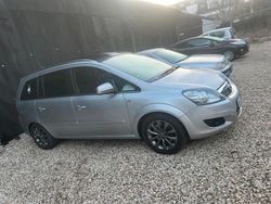 Silber Gebraucht 2011 Opel Zafira Van / Kleinbus | 2.950 € (Fairer Preis)