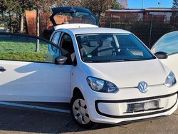 Weiß Gebraucht 2015 VW up! take up! Kleinwagen | 5.900 € (Fairer Preis)