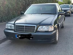 Schwarz Gebraucht 1999 Mercedes 240 Limousine | 2.800 €