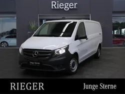 Weiß Gebraucht 2024 Mercedes Vito Van / Kleinbus | 37.247 € (Etwas zu teuer)