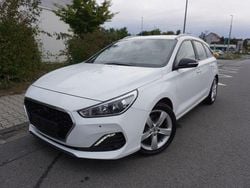 Weiß Gebraucht 2019 Hyundai i30 Passion Kombi | 12.000 € (Guter Preis)