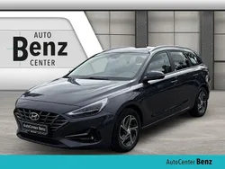 Dark knight Gebraucht 2021 Hyundai i30 Select Kombi | 14.390 € (Fairer Preis)