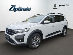 Weiß Gebraucht 2022 Dacia Jogger Comfort Van / Kleinbus | 14.390 € (Guter Preis)