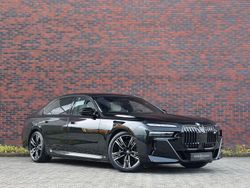 Schwarz Gebraucht 2023 BMW M760e Sport Line Limousine | 117.950 € (Fairer Preis)