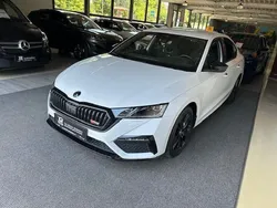 Weiß Gebraucht 2022 Skoda Octavia RS Limousine | 30.990 € (Guter Preis)