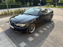 Schwarz Gebraucht 2004 BMW 320 Cabriolet Sport Line Cabrio | 10.999 €