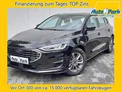Obsidianschwarz metallic Neu 2025 Ford Focus Limousine | 22.990 € (Guter Preis)