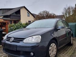 Blau Gebraucht 2006 VW Golf V Limousine | 1.990 € (Fairer Preis)