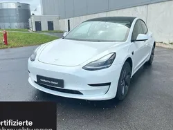 Weiß Gebraucht 2021 Tesla Model 3 Limousine | 23.400 € (Guter Preis)