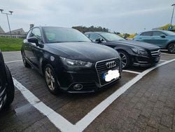 Schwarz Gebraucht 2012 Audi A1 Attraction Kleinwagen | 5.600 € (Guter Preis)