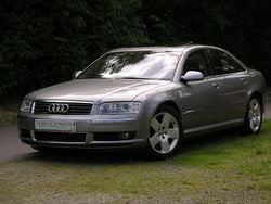 Grau Gebraucht 2003 Audi A8 Advanced Limousine | 14.900 €