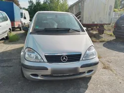Silber Gebraucht 2001 Mercedes A140 Kleinwagen | 999 €