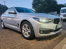 Grau Gebraucht 2018 BMW 318 Gran Turismo Sport Line Limousine | 17.500 €