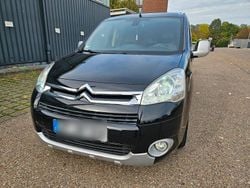 Schwarz Gebraucht 2012 Citroën Berlingo Van / Kleinbus | 4.800 € (Fairer Preis)