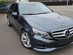 Grau Gebraucht 2015 Mercedes E300 Avantgarde Limousine | 17.500 € (Fairer Preis)