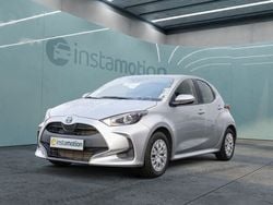 Silber Gebraucht 2022 Toyota Yaris Hybrid Business Edition Kleinwagen | 20.389 € (Fairer Preis)