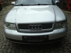 Silber Gebraucht 2000 Audi A4 Kombi | 1.700 € (Fairer Preis)