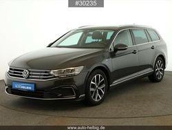 Grau Gebraucht 2021 VW Passat GTE Kombi | 19.890 € (Guter Preis)