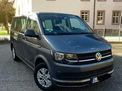 Grau Gebraucht 2015 VW T6 Van | 24.500 € (Teuer)