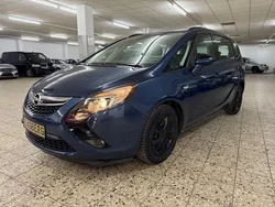 Blau Gebraucht 2016 Opel Zafira Tourer drive Van / Kleinbus | 7.998 € (Guter Preis)