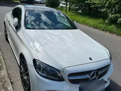 Weiß Gebraucht 2018 Mercedes C300 Coupé | 27.500 € (Fairer Preis)