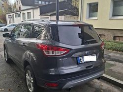 Grau Gebraucht 2015 Ford Kuga Titanium SUV | 12.550 € (Fairer Preis)