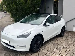 Weiß Gebraucht 2022 Tesla Model Y Long Range SUV | 37.200 € (Fairer Preis)