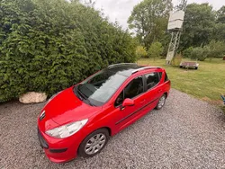 Rot Gebraucht 2009 Peugeot 207 Kombi | 1.890 € (Guter Preis)