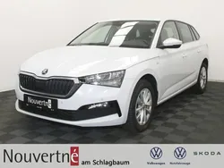 Moonweiß (white), metallic Gebraucht 2023 Skoda Scala Ambition Kleinwagen | 21.950 € (Fairer Preis)