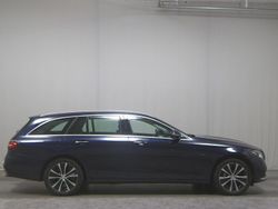 Blau Gebraucht 2021 Mercedes E300 Avantgarde Kombi | 21.980 € (Superpreis)