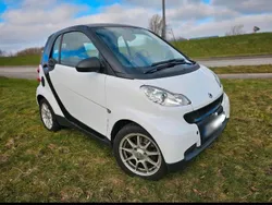 Weiß Gebraucht 2010 Smart ForTwo Coupé Kleinwagen | 2.800 € (Guter Preis)