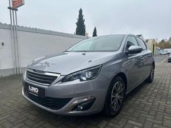 Silber Gebraucht 2017 Peugeot 308 Allure Limousine | 12.490 € (Fairer Preis)