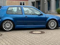 Blau Gebraucht 2003 VW Golf IV R Kleinwagen | 24.000 €