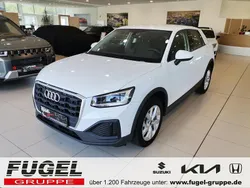 Gletscherweiß metallic Gebraucht 2023 Audi Q2 Comfort SUV | 19.969 € (Guter Preis)