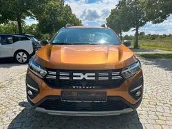 Orange Gebraucht 2021 Dacia Sandero Comfort Kleinwagen | 11.000 € (Guter Preis)