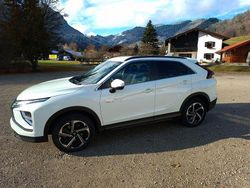 Weiß Gebraucht 2022 Mitsubishi Eclipse Cross Basis SUV | 19.500 € (Guter Preis)