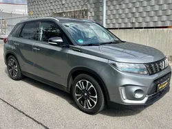 Grau Gebraucht 2022 Suzuki Vitara SUV | 17.290 € (Fairer Preis)