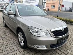 Capuccino beige Gebraucht 2012 Skoda Octavia Family Limousine | 7.980 € (Guter Preis)