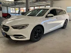 Weiß Gebraucht 2018 Opel Insignia Kombi | 16.400 € (Fairer Preis)
