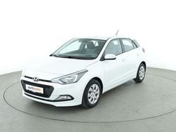Weiß Gebraucht 2016 Hyundai i20 Classic Limousine | 9.390 € (Etwas zu teuer)