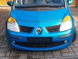 Blau Gebraucht 2006 Renault Modus Van / Kleinbus | 1.250 € (Fairer Preis)