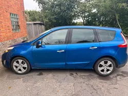 Blau Gebraucht 2010 Renault Mégane III Limousine | 4.400 €
