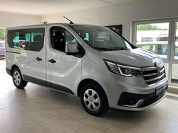 Highland grey Gebraucht 2021 Renault Trafic Life Van | 27.990 € (Fairer Preis)