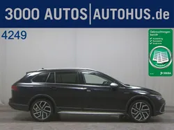 Deep black perleffekt Gebraucht 2022 VW Golf Alltrack Kombi | 21.480 € (Guter Preis)